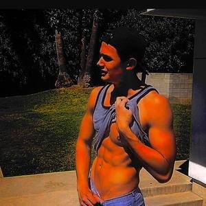 Meet your Posher, Sebastian